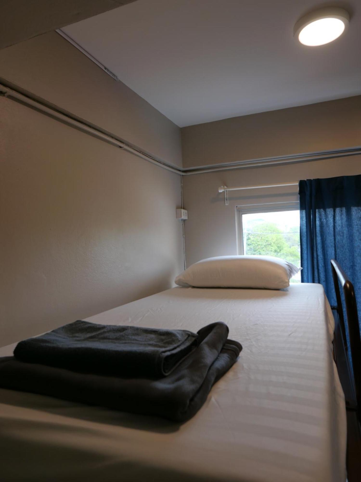 Films House Hostel Bangsaen Eksteriør bilde