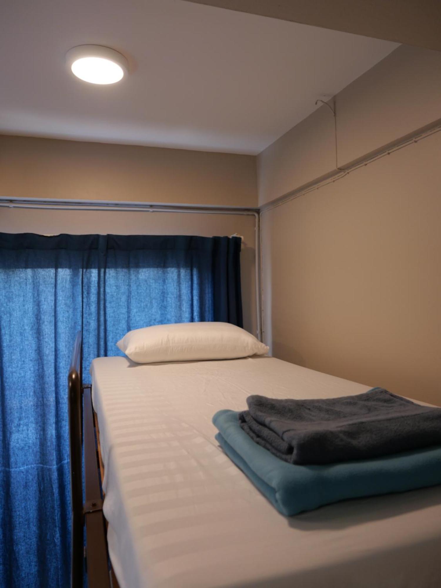 Films House Hostel Bangsaen Eksteriør bilde