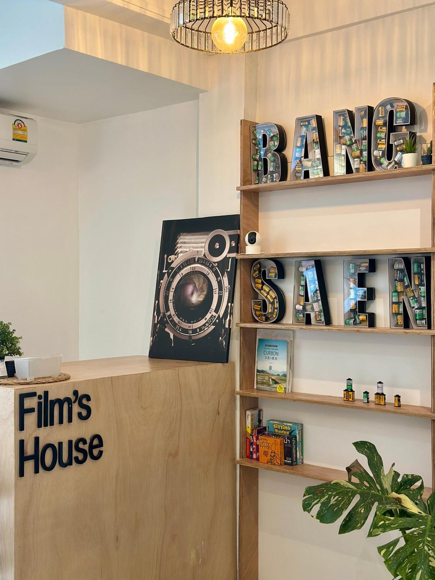Films House Hostel Bangsaen Eksteriør bilde