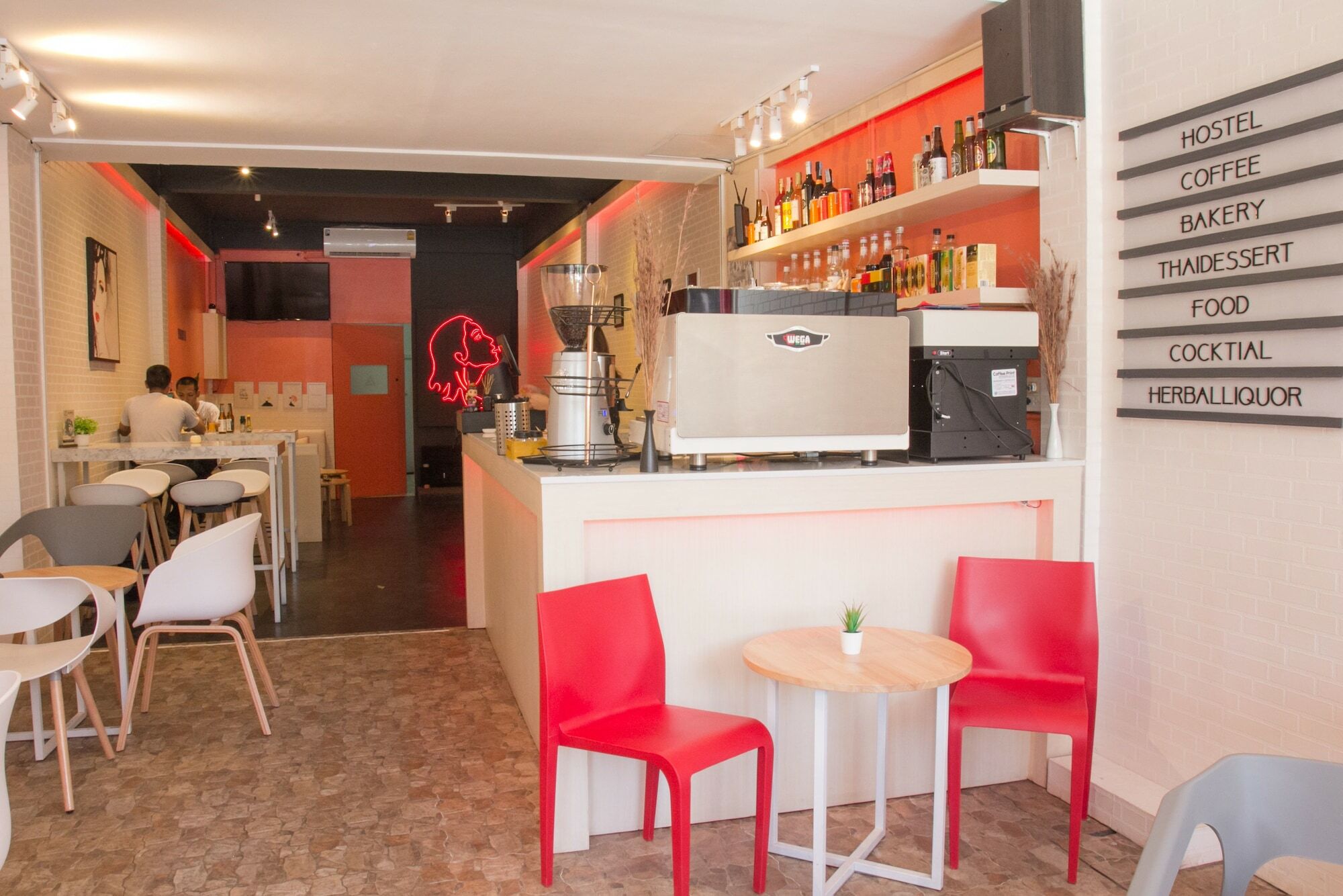 Films House Hostel Bangsaen Eksteriør bilde